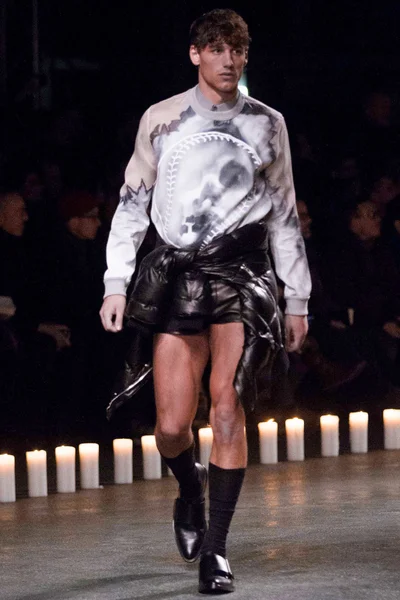 Look 35